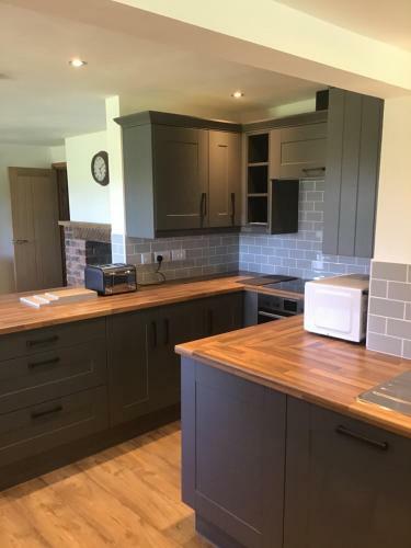 Apartamento 3 Bedroom Bungalow In Llanrhaeadr Ym