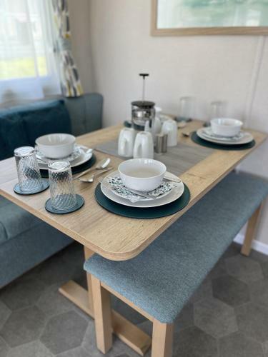 Caravan Bay - 2 Bed With Hot Tub, Paignton, Hoburne Devon Bay