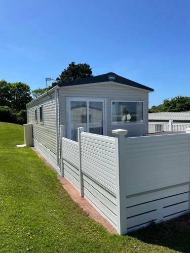 Caravan Bay - 2 Bed With Hot Tub, Paignton, Hoburne Devon Bay