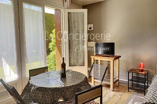 Apartamento Bleu Soleil Joli Studio Rez-de-chauss�e � Eu