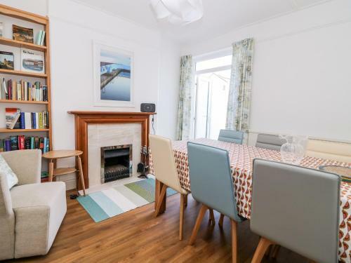 Mazey Cottage