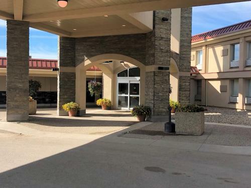 Hotel Sawridge Inn And Conference Centre Peace River