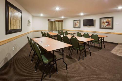 Hotel Americinn By Wyndham Hawley