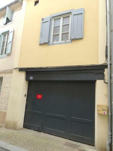 Agr�able Maison Au Centre Historique De Foix Avec Garage