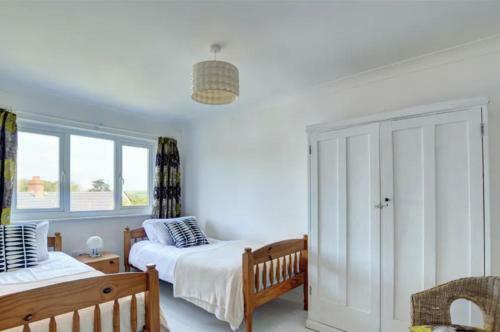 Beautiful Character Cottage, 1 Mile From The Beach