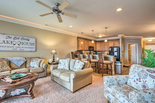 Apartamento Condo With Lakefront Patio And Community Perks!