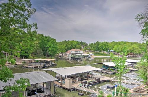 Lakefront Family Home With Boat Dock And Sun Deck