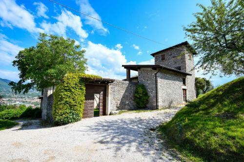 Villa Casale Lucrezia By Garda Fewo