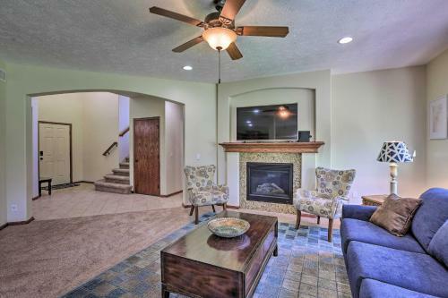 Spacious Omaha Home With Expansive Yard And Patio