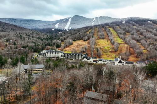 Loon Mountain Townhome With Pool And Slope Views!