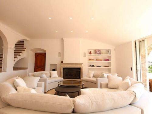 Majestic Holiday Home In Grimaud With Private Pool