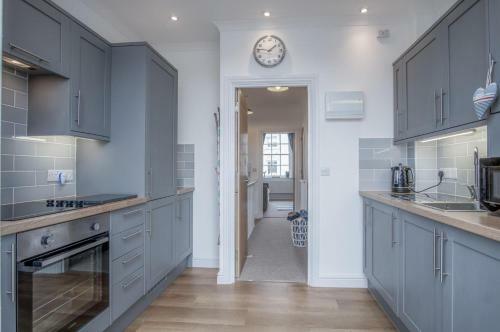 Ramsey Apartment - 2 Bedroom Apartment - Tenby