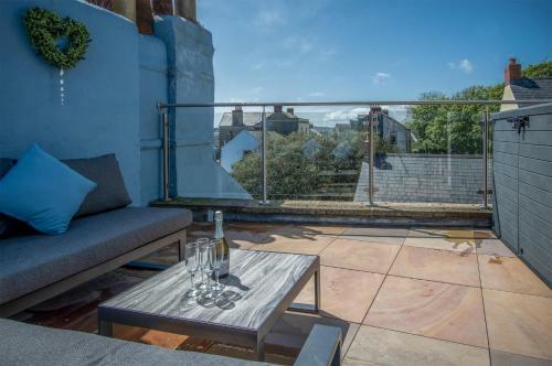 Ramsey Apartment - 2 Bedroom Apartment - Tenby