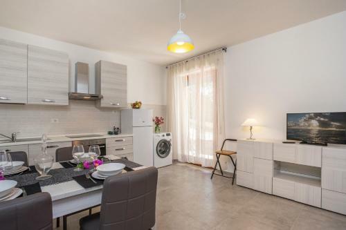 Apartamento A Due Passi Dal Mare, Parcheggio E Giardino