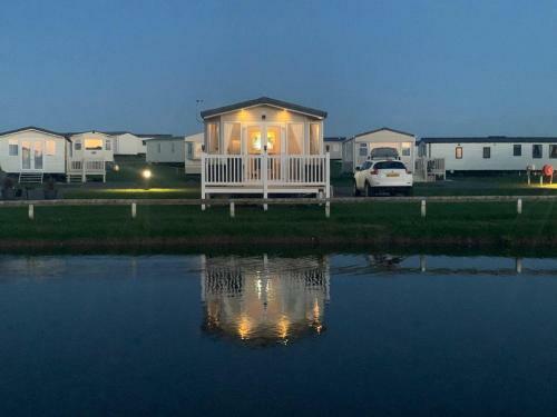 7 The Dales Sand Le Mere Holiday Village