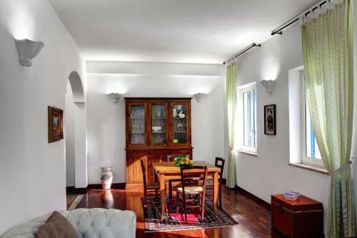 Sound Of The Sun Apartment