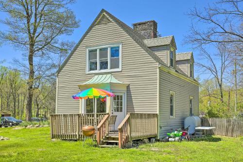 Goshen Cottage With Deck On Working Family Farm