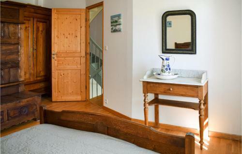 Beautiful Home In Kerbors With 1 Bedrooms