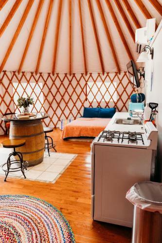 Yurtin' On Keuka