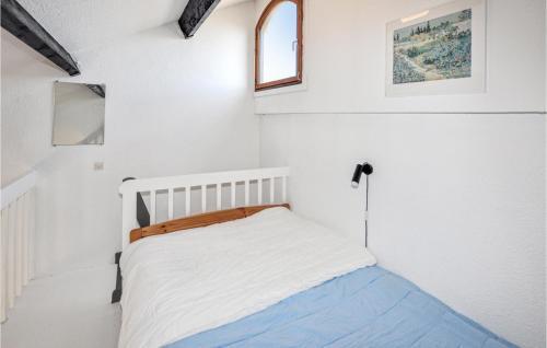 Nice Apartment In Le Barceres With 2 Bedrooms