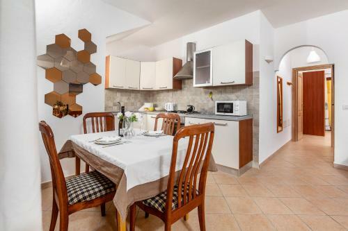 Apartamento Fronte Mare Capo Testa 1