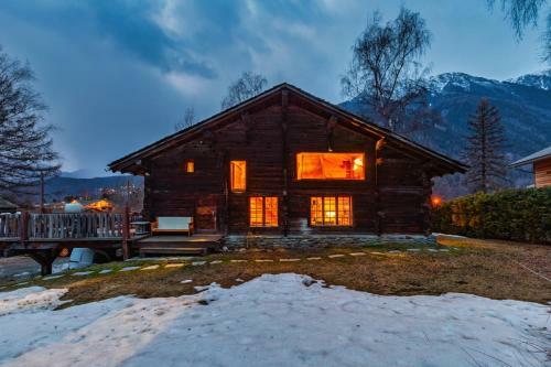 4br Traditional Chalet Bbq + Fireplace + View