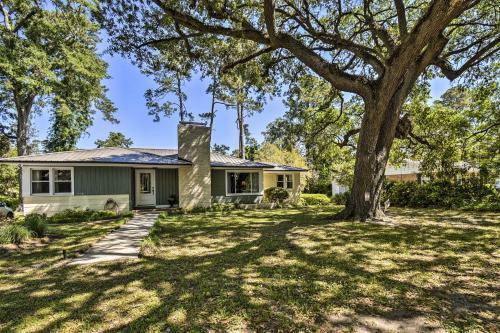 Cute Downtown Conway Home About 20 Min To Beach!
