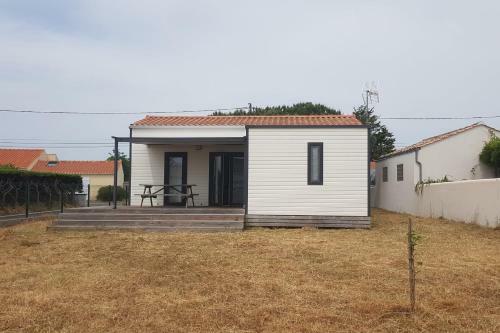 House Of 46m In A Quiet Area!