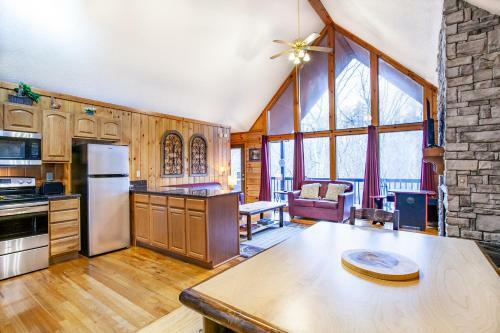 Mountain Retreat Wc Possible With Hot Tub