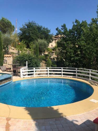 Apartamento Studio En Pierre Avec Jolie Piscine