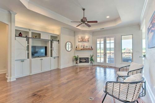 Chic Ranch Villa Less Than 5 Mi To Lake Ray Roberts!