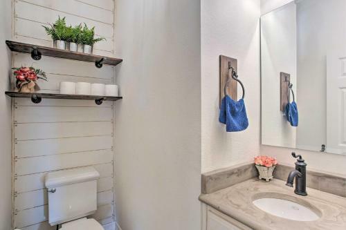 Chic Ranch Villa Less Than 5 Mi To Lake Ray Roberts!