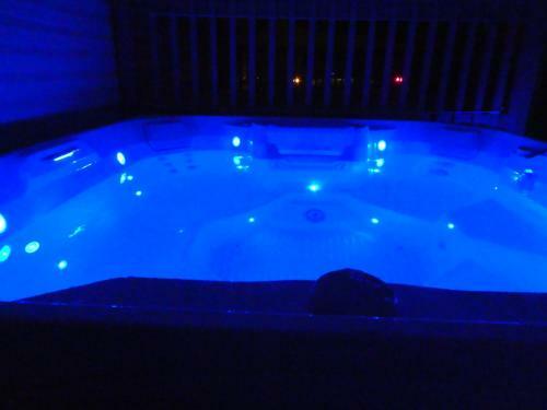 Liv Resort: Clam Circle With Private Jacuzzi (pet Friendly)