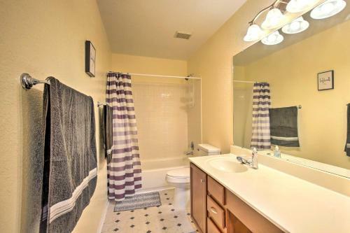 Spacious San Antonio Home About 3 Mi To Seaworld!
