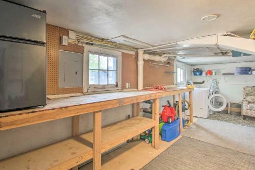 Family-friendly Logan Getaway With Yard And Grill