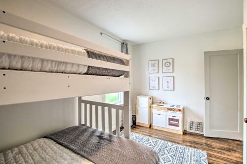 Family-friendly Logan Getaway With Yard And Grill