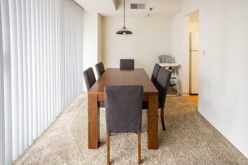 2br Premium Apartment With Gym Parking & Pool By Envitae