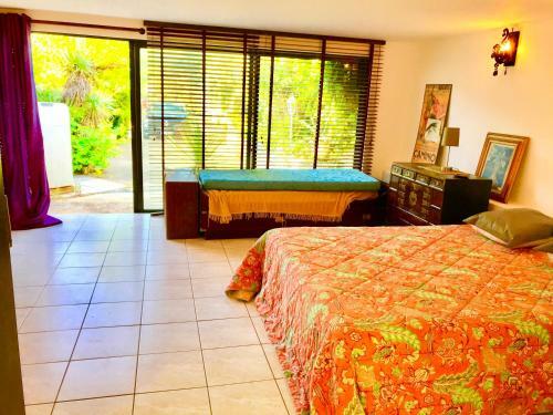 Villa Avec Piscine Sur Les Hauts De N�mes