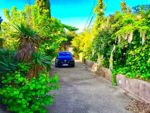 Villa Avec Piscine Sur Les Hauts De N�mes