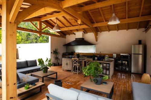Hostal L'insoup�onn�e Saint R�my De Provence