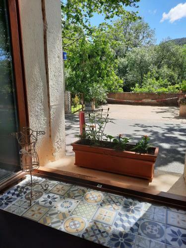 Accommodation For 2 People By The River Near St Chinian