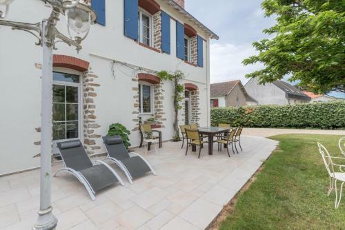 Maison Familiale Proche Centre-ville Avec Jardin