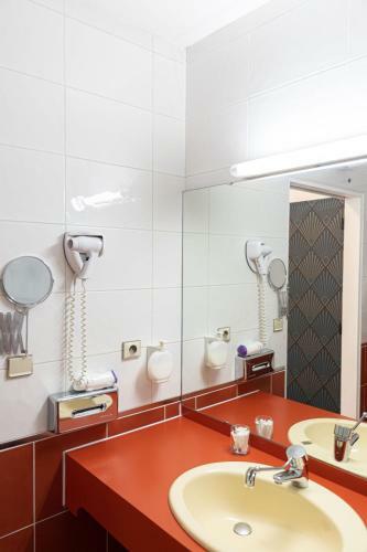 Apartamento Loris! Studio Avec Parking Et Terrasse � Troyes