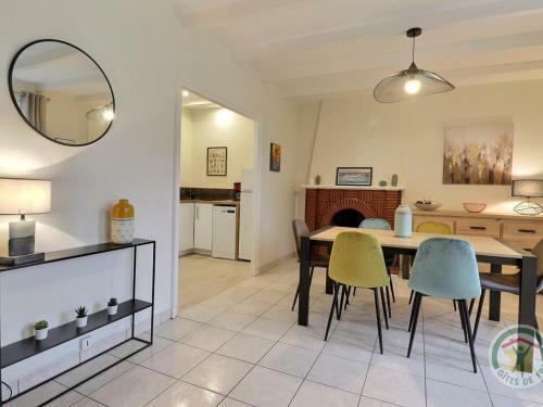 Gite Saint-marcan, 2 Bedrooms, 5 Persons - Fr-1-538-163