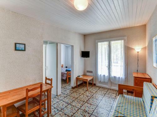 Cosy Holiday Home In Saint-savinien With Shared Pool