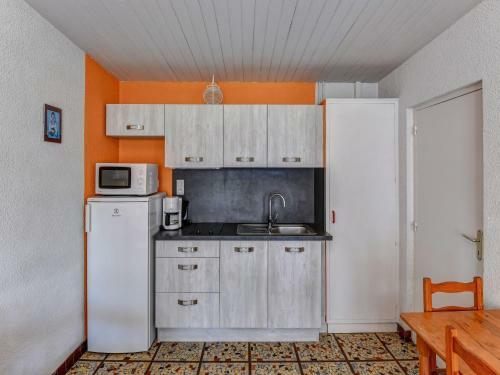 Quaint Holiday Home In Saint-savinien With Private Terrace