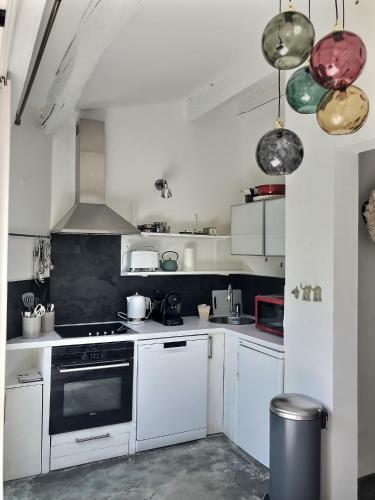 Apartamento L?atypique : 2 Chambres // Piscine // Parking