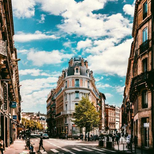 Toulouse Centre Large Apartment With Parking