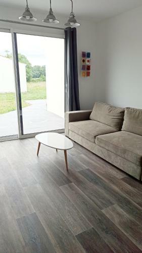 Maison 2 Chbres Lumineuse � 25mn Des Plages