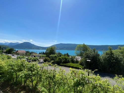Apartamento Lake & Mountain View - Piscine, Parking, Terrasse